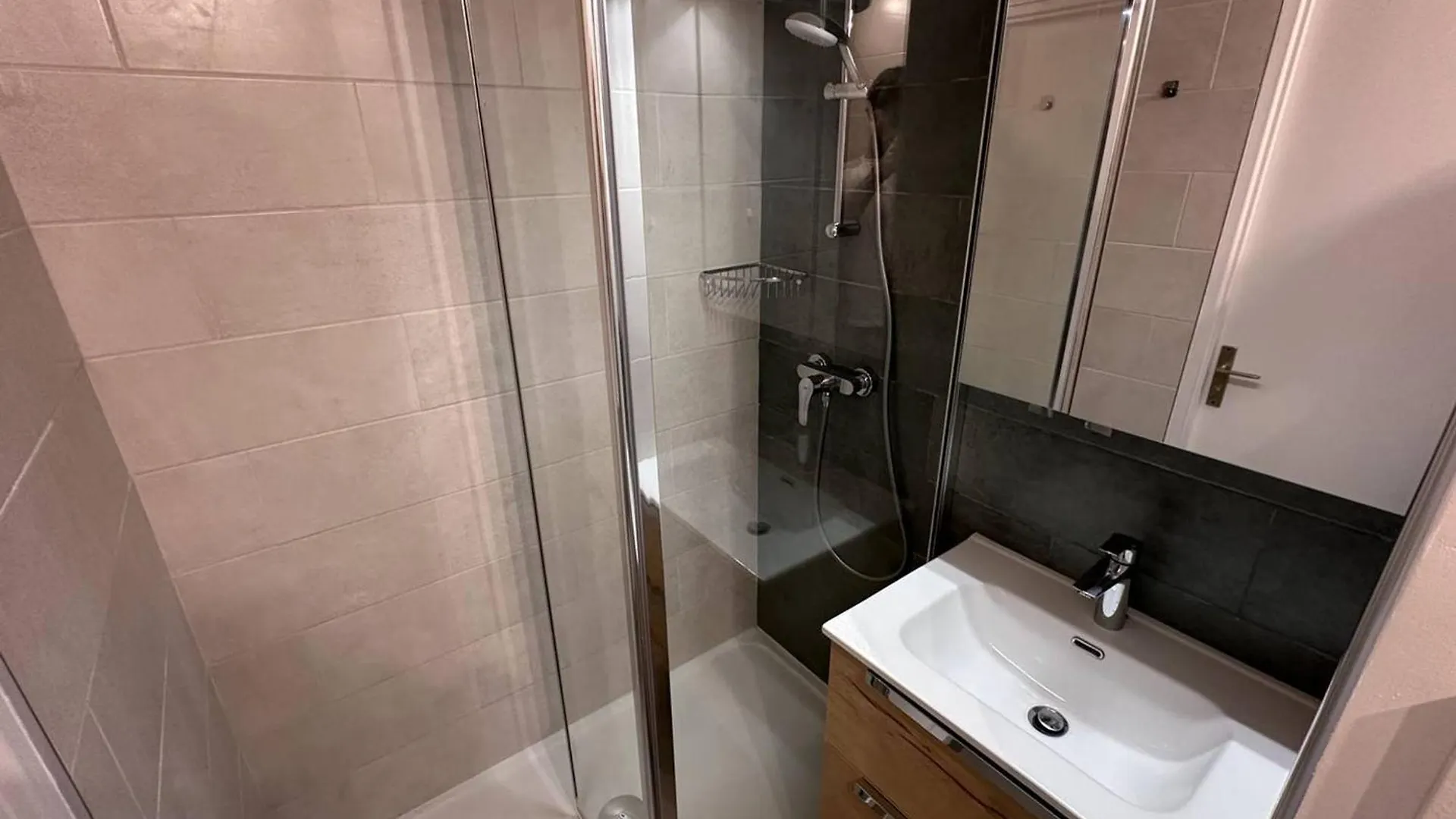 Appartement T2 Avec Piscine Et Vue Mer Proche Plages - Fr-1-768-76 Les Issambres France